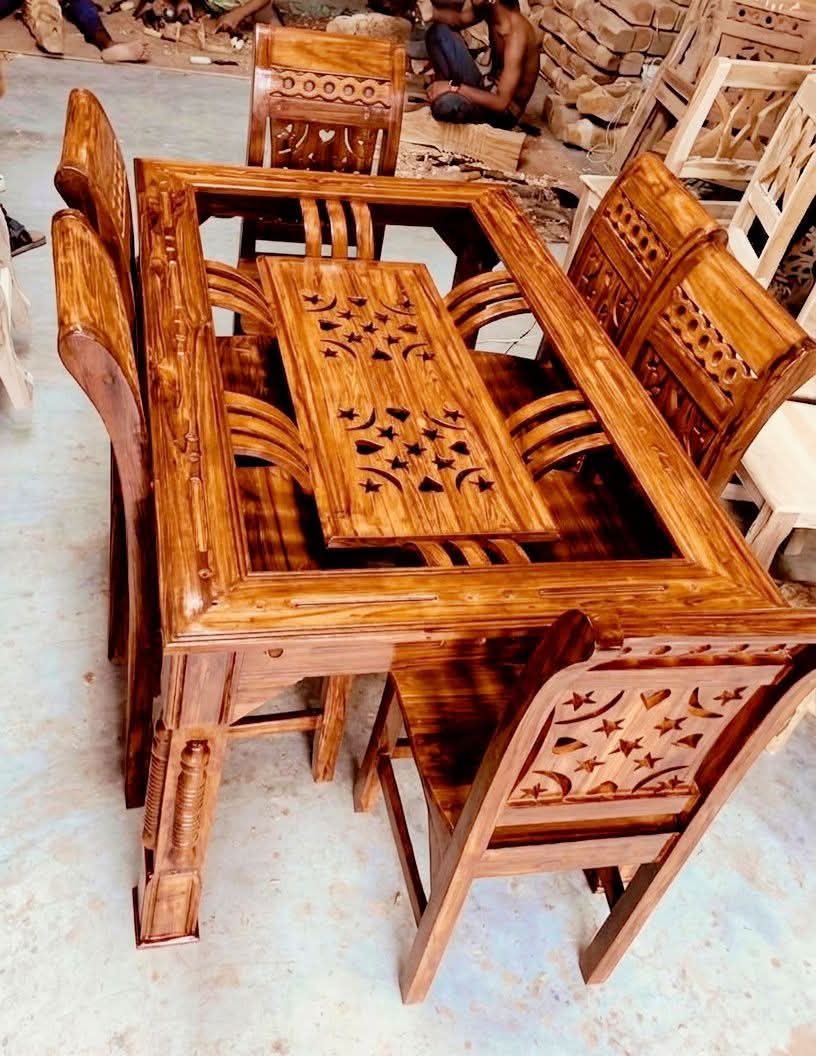 Wooden Chair (কাঠের চেয়ার)